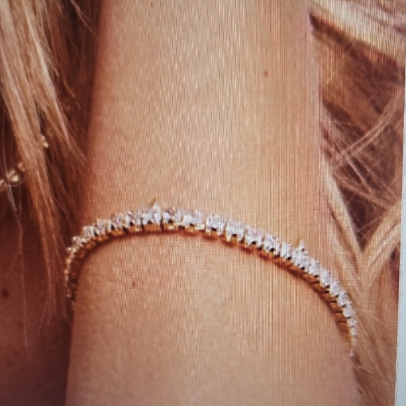 Elegant Kendra Scott Tennis Necklace and Bracelet Set - Picture 9 of 9